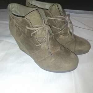 Dream Pairs Olive Suede Wedge Booties